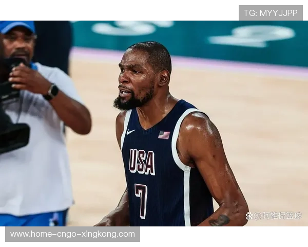 戴维斯关键篮下压制,洛杉矶把握住赛点